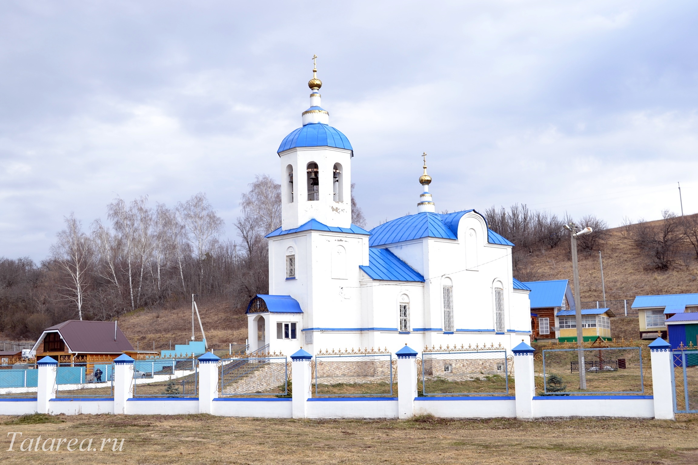 Сельская церковь, фото